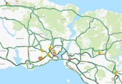 İstanbul'da yoğun kar yağışı! Halk dersini aldı, megakentte yollar boş kaldı