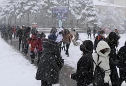 Tatil haberleri peş peşe geliyor! Valilikler açıkladı, İşte okul tatili olan iller ve üniversiteler
