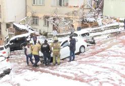 Kağıthane'de yokuşlu yollarda araçlar ve yayalar zorlu anlar yaşadı