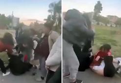 Adana'da kız öğrenciler birbirine girdi! Tekme ve yumruklar havada uçuştu