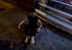 İzmir'de babasının aracını kaçıran genç, 5 lüks araca çarparak maddi hasara sebep oldu
