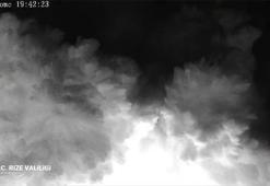 Ayder Yaylası'nda düşen çığ kameralara yansıdı