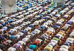 Teravih Namazı nasıl kılınır, kaç rekat? Teravih kılmak vacip mi yoksa farz mı?