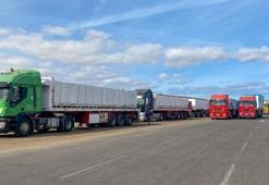 İşgalci İsrail, Gazze'ye yardım girişlerini durdurdu