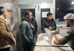 Van'ın meşhur lezzeti Yüksekovalıların vazgeçilmezi oldu! Gece çıkıp sıraya giriyorlar