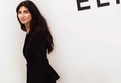 Tuba Büyüküstün Paris Moda Haftası'nda! Güzelliğiyle damga vurdu