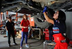 Adanalı kadın off-road pilotu erkek sporuna meydan okuyor