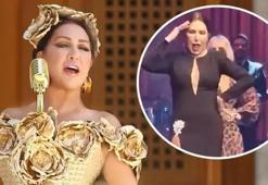 Nükhet Duru dansıyla sosyal medyanın diline düştü: Eğilince olan oldu!