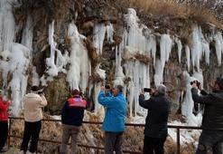 Koçköprü Kanyonu’nda oluşan buz sarkıtları ilgi odağı oldu