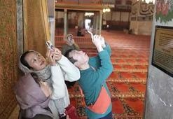 Edirne Eski Cami'de ramazan yoğunluğu: Kabe emanetleri ziyaretçi akınına uğruyor