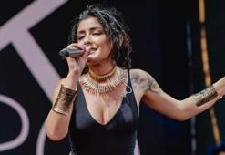 Melek Mosso tatilde hastanelik oldu! Paylaşımı korkuttu