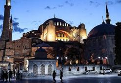 Ayasofya Cami'nin kapısını kıran sanık hapis cezasına çarptırıldı