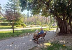 Adana'da 96 yılın en sıcak mart ayı! Sokaklar boş kaldı, farklı ilden gelenler iki mevsimi yaşadı