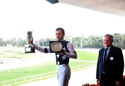 İzmir'de Ege Derbisi'nin kazananı Dapper Man oldu