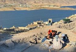 Hasankeyf'te bin 600 yıllık gözyaşı şişesi bulundu! 'Ölen kişinin eşi gözyaşlarını bu şişeye damlatıp mezara koyuyordu'