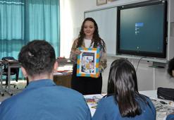 Sabiha Öğretmen, işitme engeline rağmen öğretmenlik hayalini gerçekleştirdi