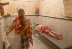 Tarihi hamamda günde 15 saat çalışıyor, aylık 50 bin TL kazanıyor