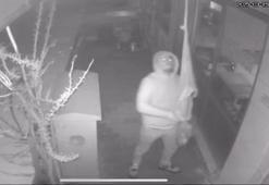 İzmir'de Türk bayrağına çirkin saldırı! Polis peşinde