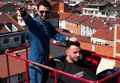 Bursa'da erkek kuaförü müşterisini vinçte tıraş etti! '26 metre yükseklikte tıraş keyfi herkese nasip olmaz'