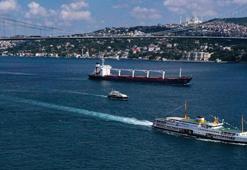 İstanbul Boğazı'nda gemi trafiği askıya alındı
