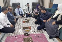 Kahramanmaraş'ta evlerine yerleşen depremzedeler komşularıyla beraber ramazan ayının coşkusunu yaşıyor