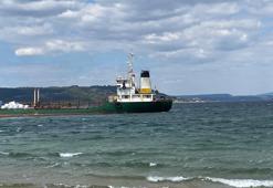Çanakkale Boğazı'nda  atık taşıma tankeri karaya oturdu!