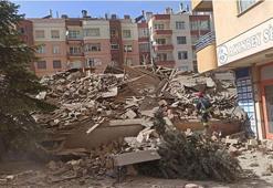 Konya'da 6 katlı bina çöktü! Bölgeye polis, sağlık, itfaiye ve AFAD ekipleri sevk edildi