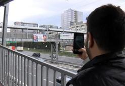 İstanbul'da bir üst geçide asılan pankartı gören sürücüler ve yayalar şaşkınlık yaşadı!