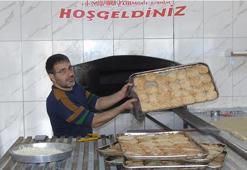 Gaziantep'te 'bayram kömbesi' yapımı başladı