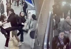 Metrobüs istasyonunda kadınlar birbirine girdi: Yürüyen merdivenden düşürdü