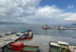 Çanakkale Boğazı sisin etkisini kaybetmesiyle transit geçişlere açıldı