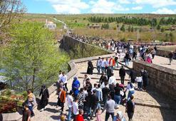 Diyarbakır, Ramazan Bayramı tatilinde yerli ve yabancı turistlerin ilgi odağı oldu