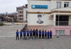 Spor salonu yok, 11 yıldır şampiyon oluyorlar! Okulun öğrencileri başarıdan başarıya koşuyor
