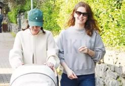 Burcu Biricik kızı Luna ile birlikte! İlk kez görüntülendi