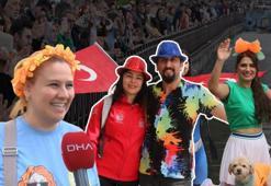 Portakal Çiçeği Karnavalı'nın su kortejinde sürpriz evlilik teklifi! İşte renkli görüntüler