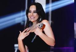 Ebru Gündeş'in kızı, yıllar sonra konserde ortaya çıktı!