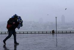 İstanbul'da şiddetli rüzgar hava trafiğini vurdu