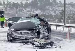 Otomobil tankere çarptı: 1'i polis 2 kişi hayatını kaybetti