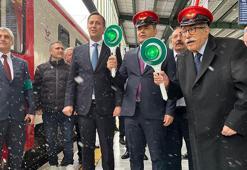 Turistik Diyarbakır Ekspresi, ilk seferi için tarihi Ankara Garı'ndan yola çıktı