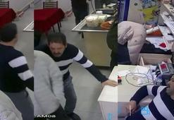 Yolda yürürken kalp krizi geçirdi; Kıraathanedeki son anları kamerada