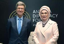 Emine Erdoğan BM Sürdürülebilir Kalkınma Çözümleri Ağı Başkanı ile görüştü