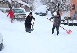 Nisanda kara kış! Kar kalınlığı yarım metreyi geçti