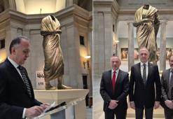 65 yıllık hasret sona erdi: Marcus Aurelıus heykeli Türkiye’ye teslim edildi