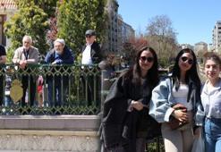 Eskişehirliler film izler gibi izledi, turistler ise gözlerine inanamadı: 'Kepçe ve kamyonetlerle karşılaştık'