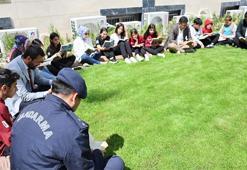 Kozan sustu, kitaplar konuştu