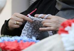 Fabrikadan atık kumaşları alıp kazanca dönüştürdü! Ek gelirde yeni yöntem: Üretim yok el emeği var