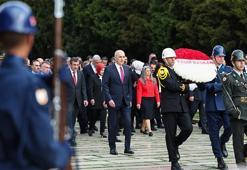 TBMM Başkanı Kurtulmuş başkanlığındaki devlet erkanı, Anıtkabir'i ziyaret etti