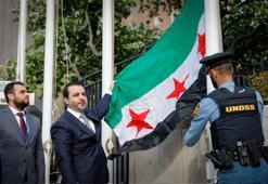 Birleşmiş Milletler merkezinde Suriye'nin yeni bayrağı göndere çekildi