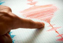 İstanbul'da artçılar devam ediyor! 1 dakika arayla 2 deprem meydana geldi
