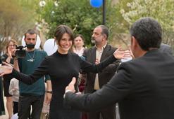 Uzak Şehir aşkı sınır tanımıyor! Uzak Şehir sevgisi maç heyecanının önüne geçti!